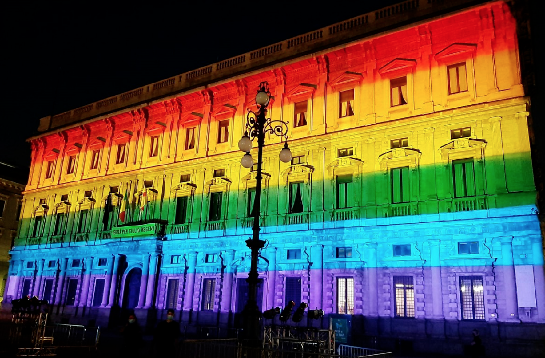 Milano, da Palazzo Marino fondi pubblici per le case a gay. PV&F: «E ai disabili nulla?» 1